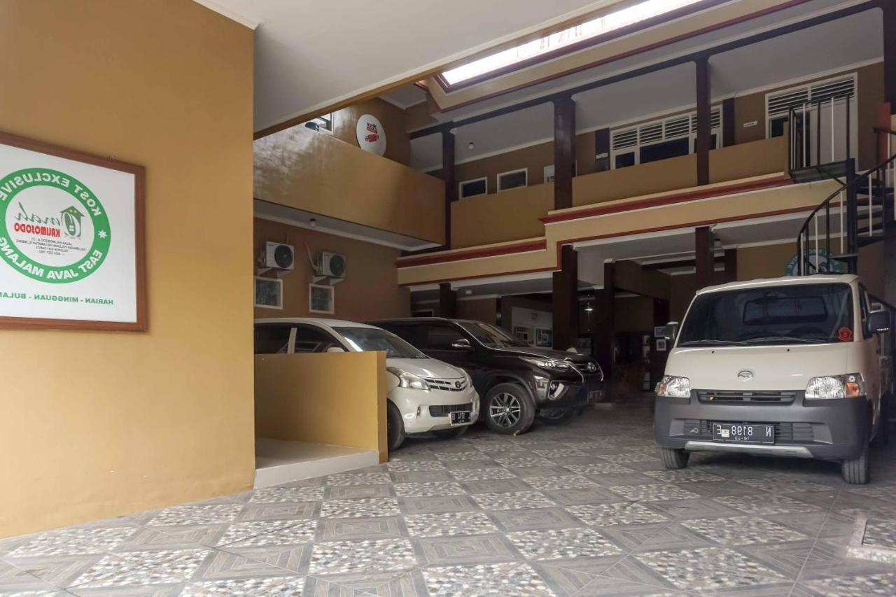 Готель Omah Kalimosodo Mitra Reddoorz Near Stasiun Malang Kota Baru Екстер'єр фото