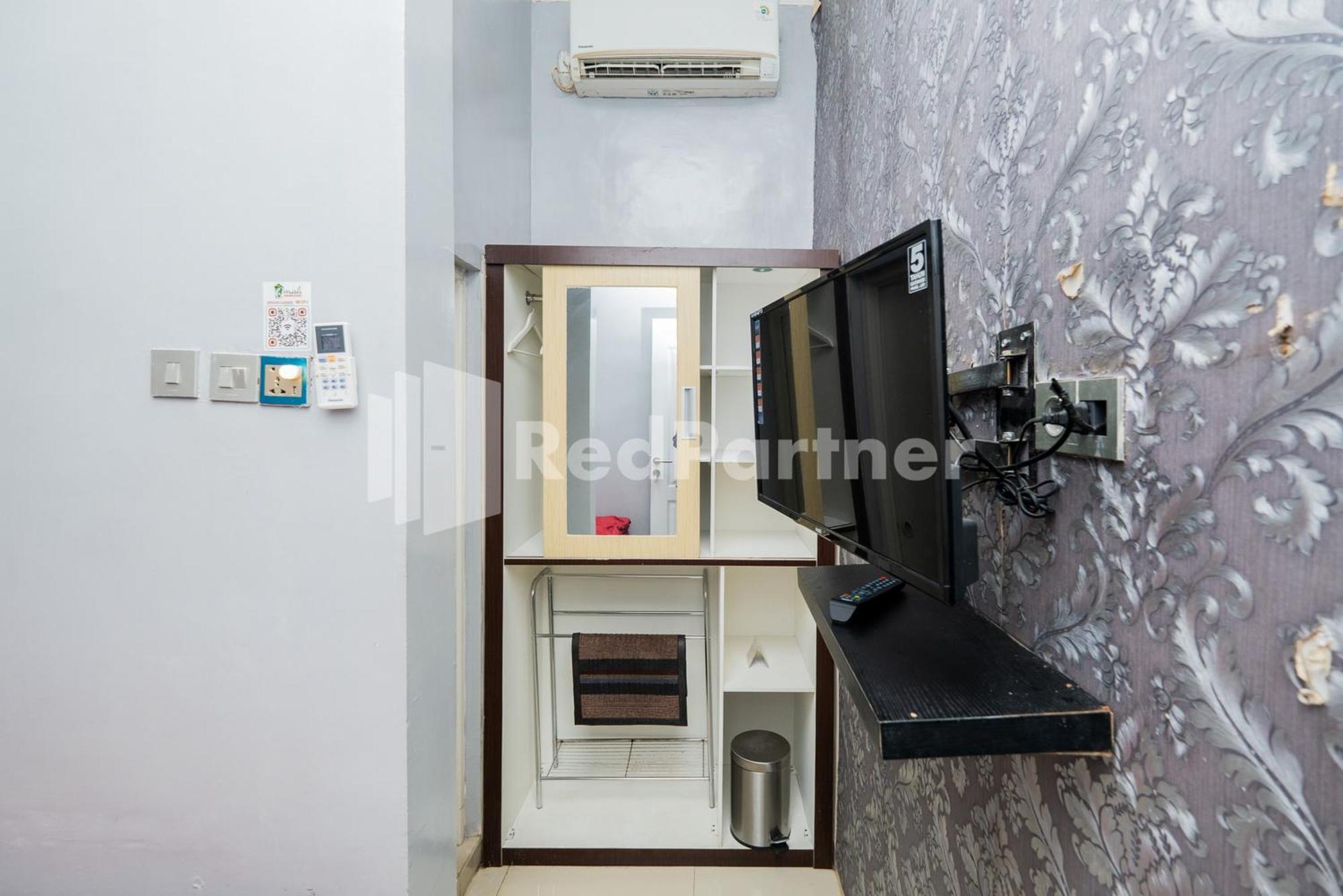 Готель Omah Kalimosodo Mitra Reddoorz Near Stasiun Malang Kota Baru Екстер'єр фото