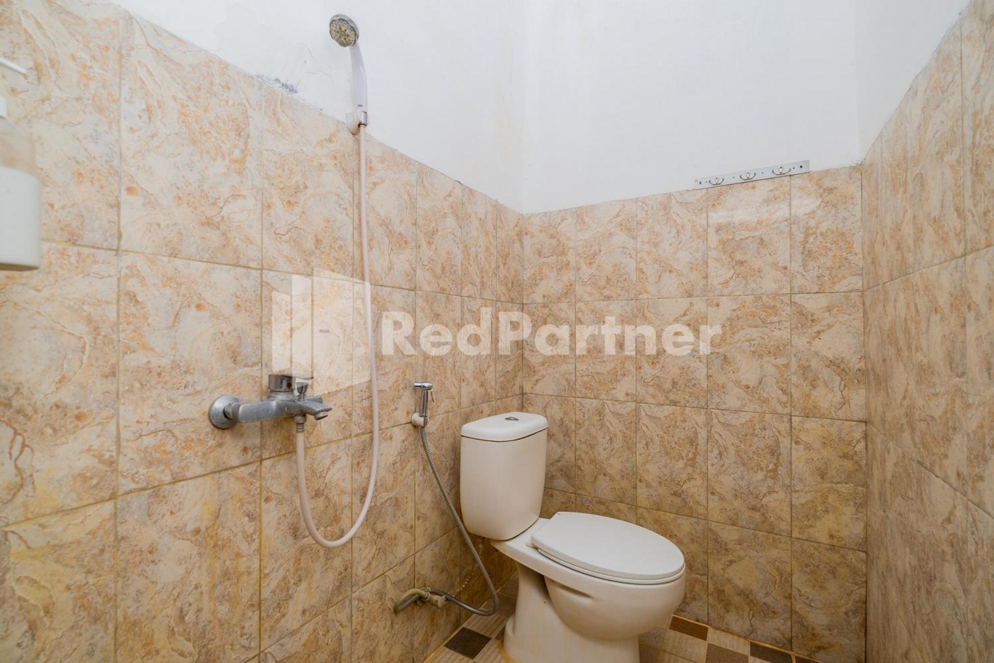 Готель Omah Kalimosodo Mitra Reddoorz Near Stasiun Malang Kota Baru Екстер'єр фото