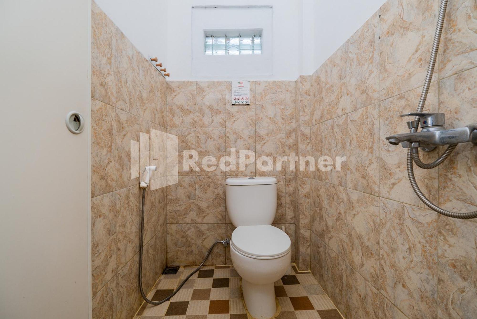 Готель Omah Kalimosodo Mitra Reddoorz Near Stasiun Malang Kota Baru Екстер'єр фото